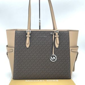 Michael Kors Large Gilly Travel Tote Bag
